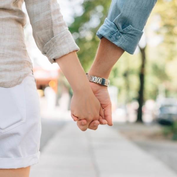 holding-hands